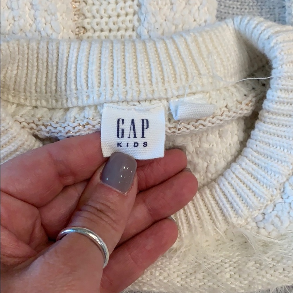 Sweater - Picture 4 of 4